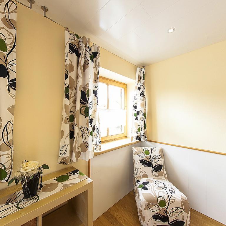 Haus Battlogg Apartment บาร์โธโลเมแบร์ก ภายนอก รูปภาพ