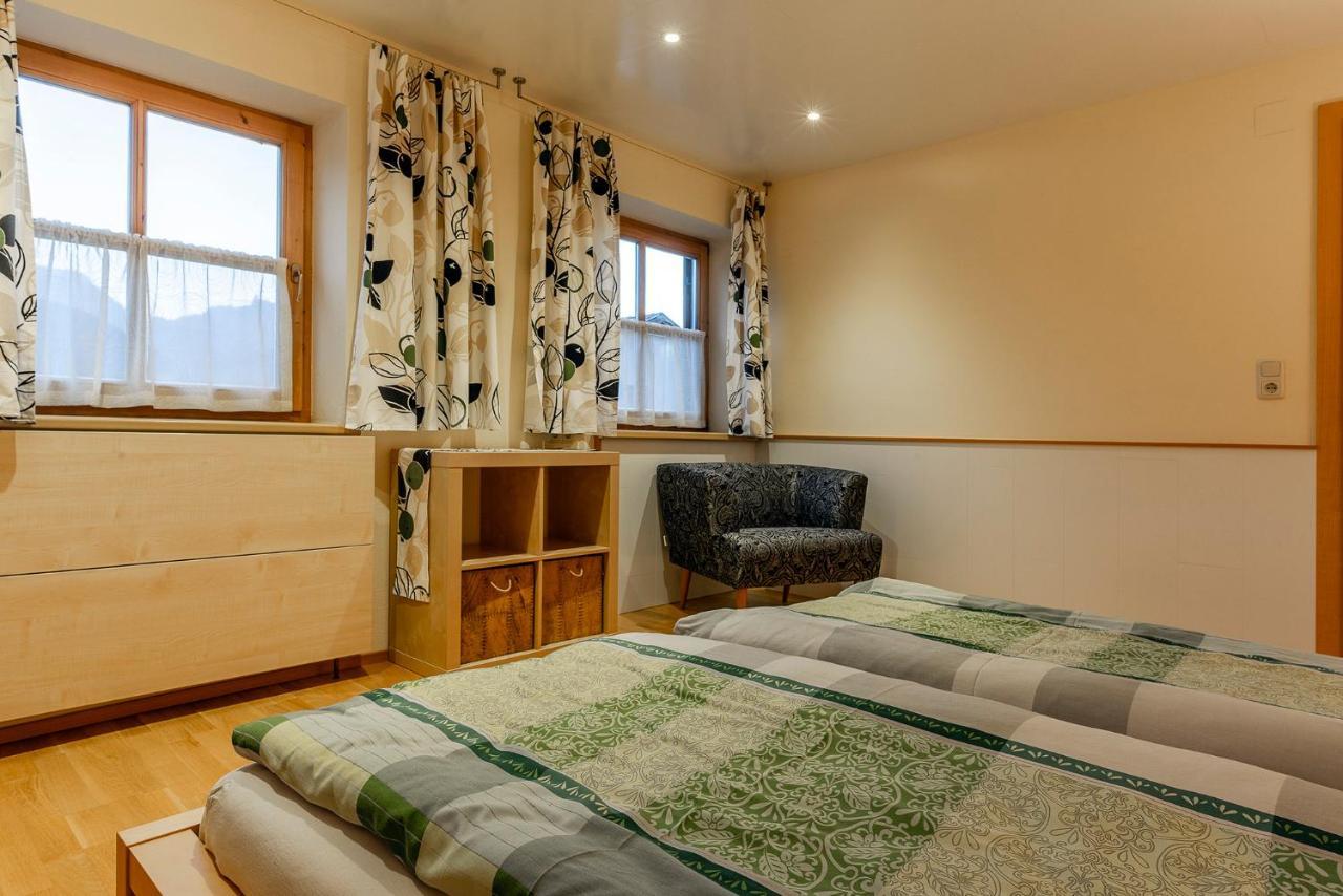 Haus Battlogg Apartment บาร์โธโลเมแบร์ก ภายนอก รูปภาพ