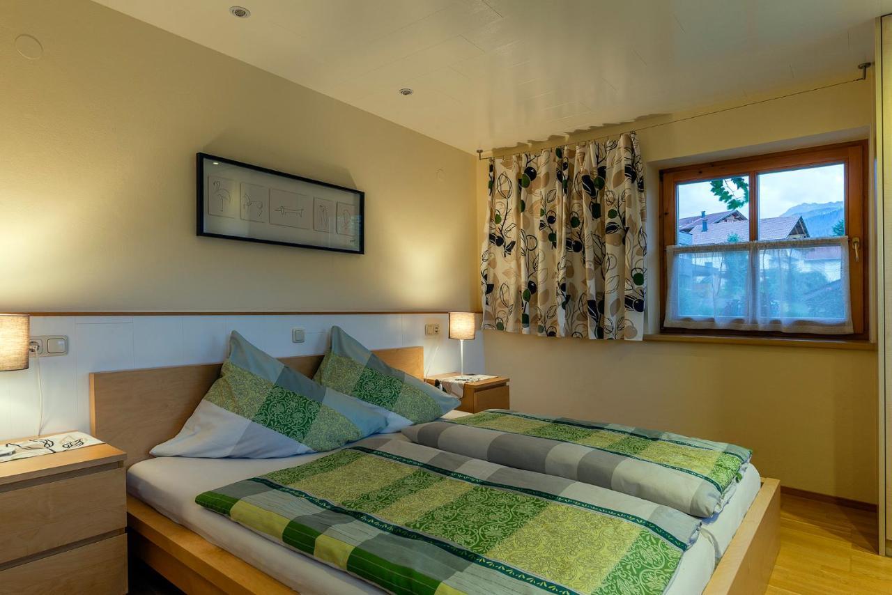 Haus Battlogg Apartment บาร์โธโลเมแบร์ก ภายนอก รูปภาพ
