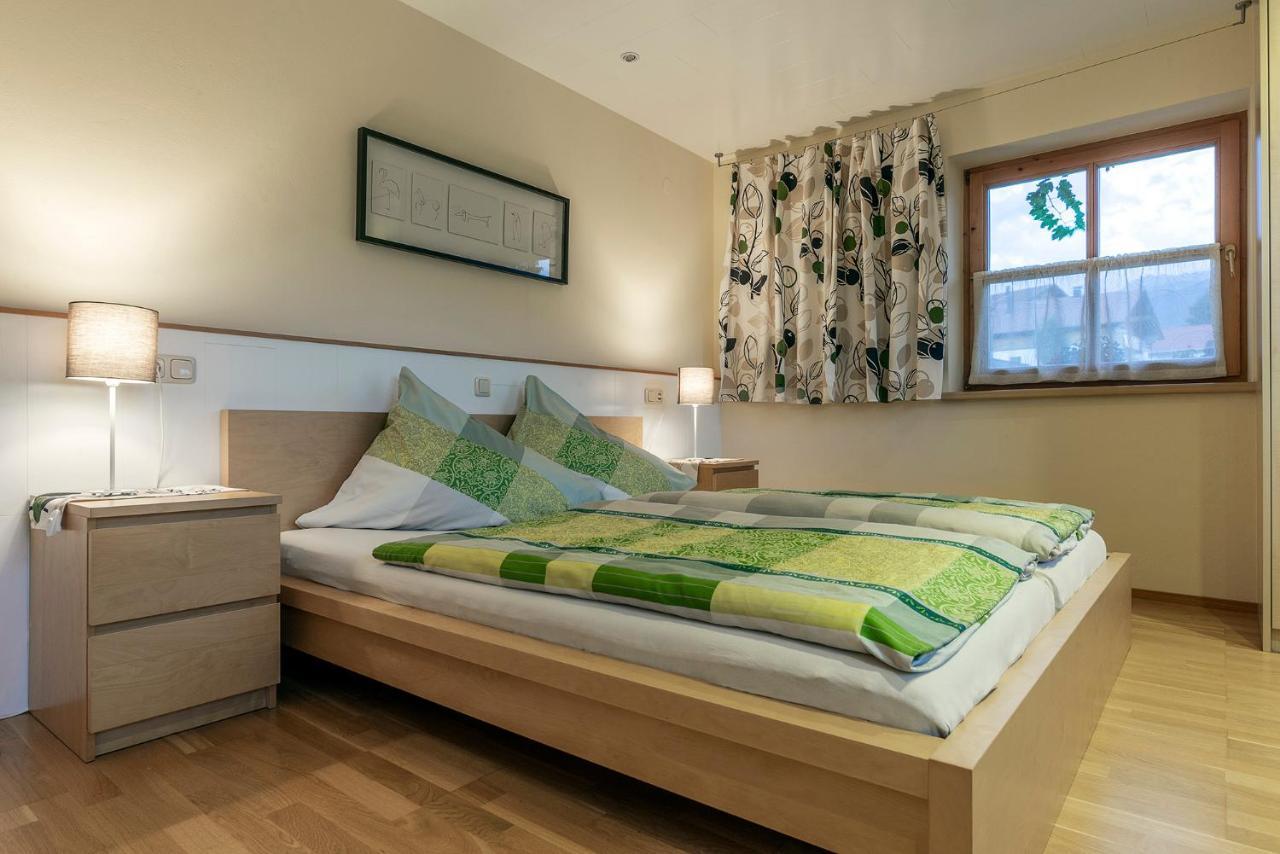Haus Battlogg Apartment บาร์โธโลเมแบร์ก ภายนอก รูปภาพ